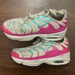 Girls Nike airmax size 13.